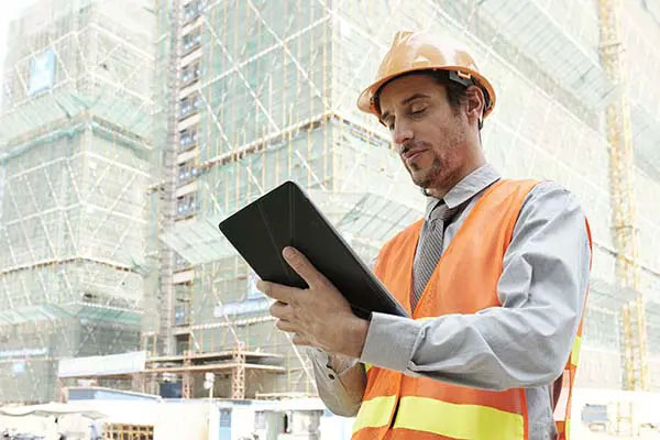 Architect using Crevue on site